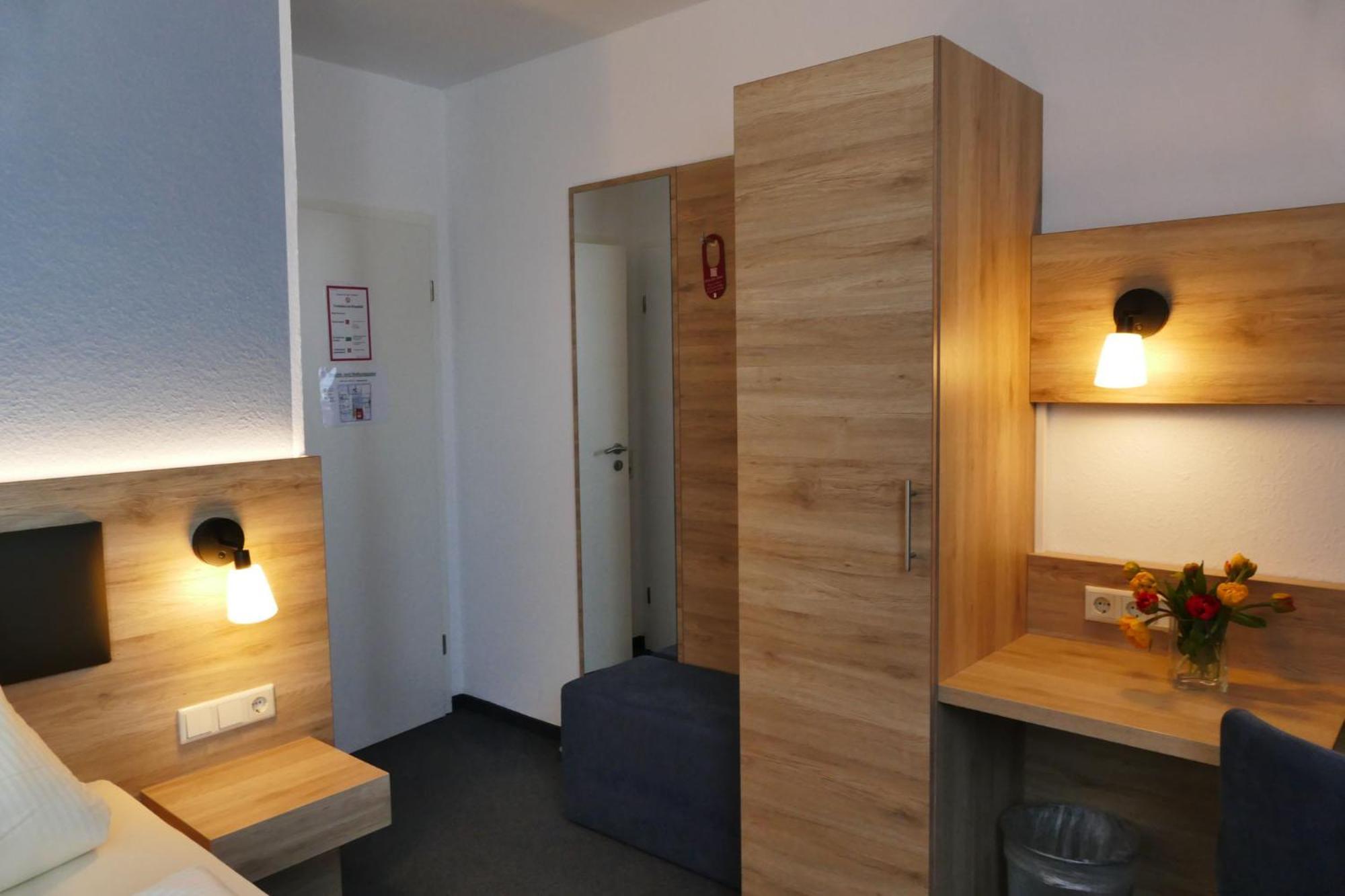 Hasi'S Hotel Grafing bei Muenchen Exterior foto